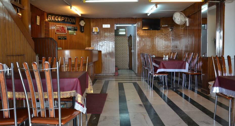 Whispering Windows Hotel & Restaurant, Mussoorie 3